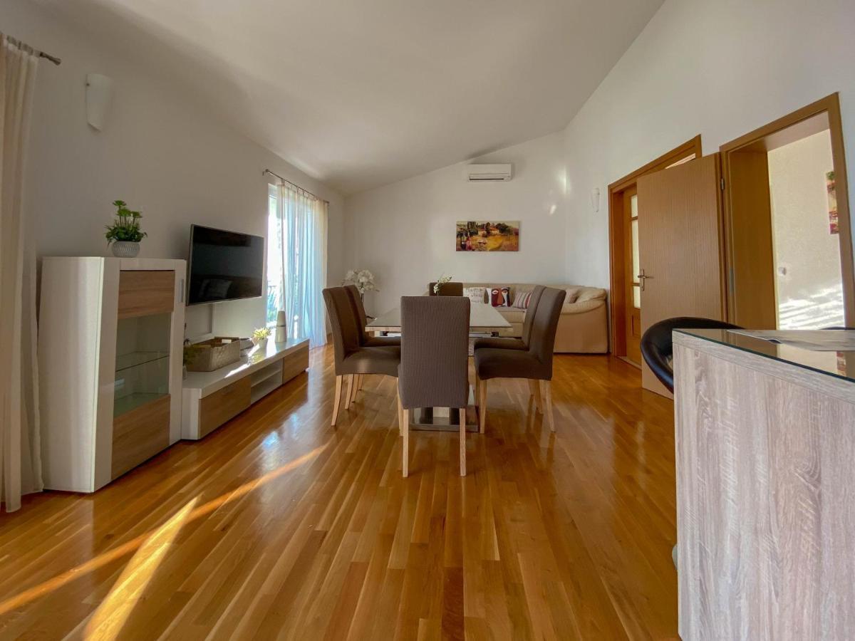 Apartman Ivan Hotel Makarska Ngoại thất bức ảnh